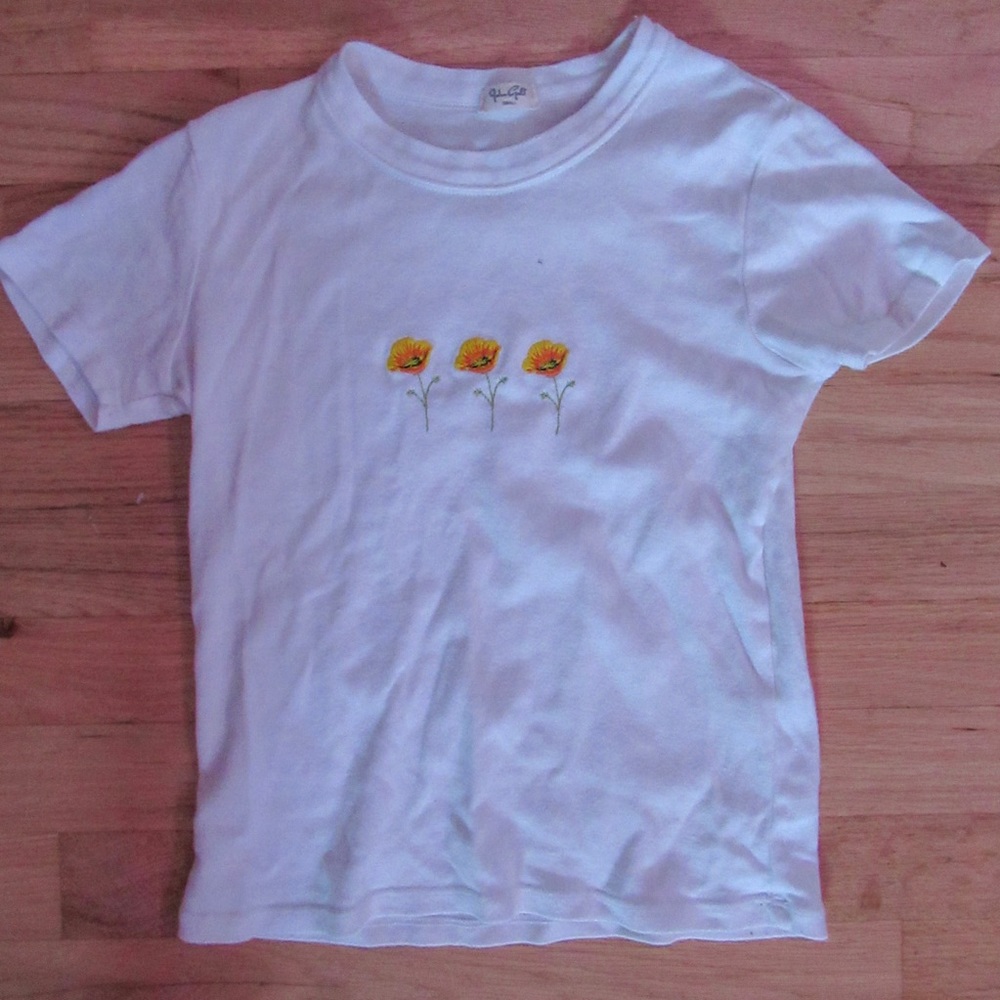 BRANDY MELVILLE JOHN GALT FLOWER TEE 🌼